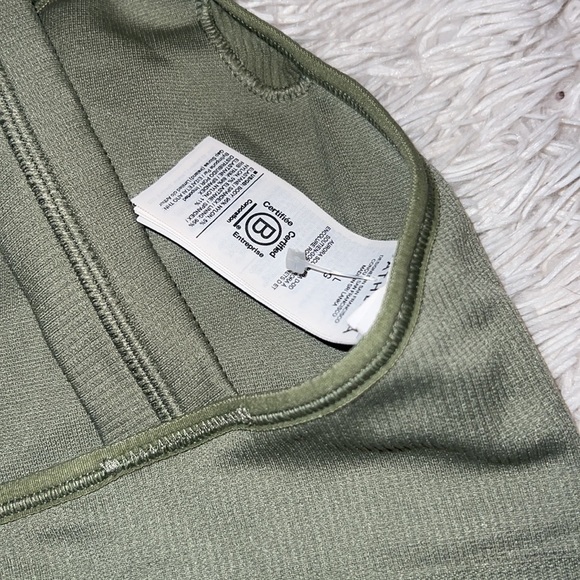 Athleta aurora scoop sports bra - Picture 3 of 5